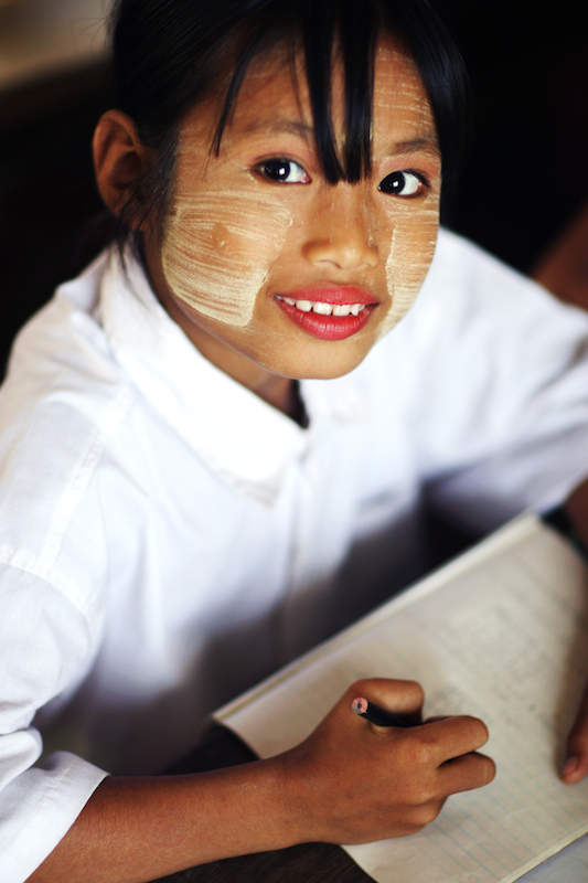 Monastery school girl - Bago (Burma)